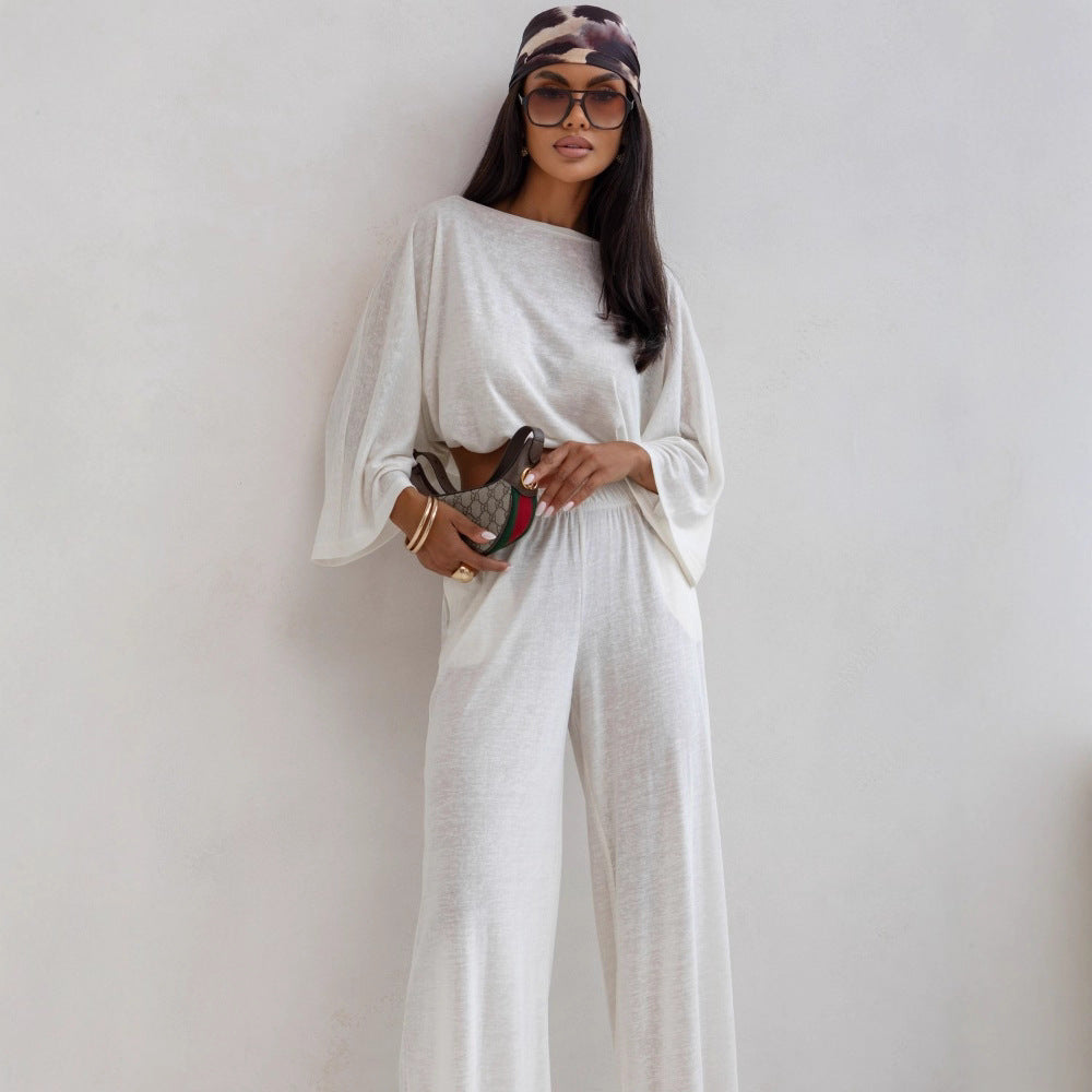Casual lounge set for women with a loose fit and comfortable fabric Lune London