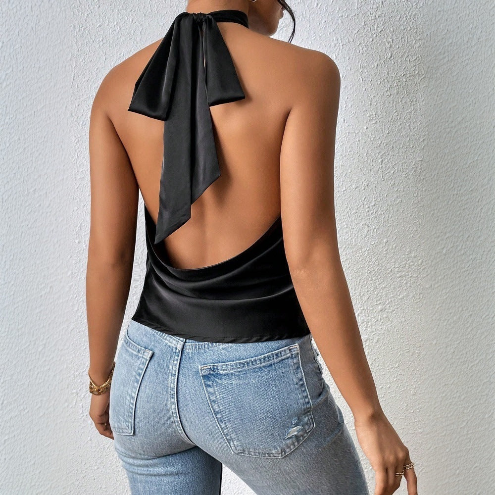 Elegant women's top with backless design and silky finish Chic & Stil