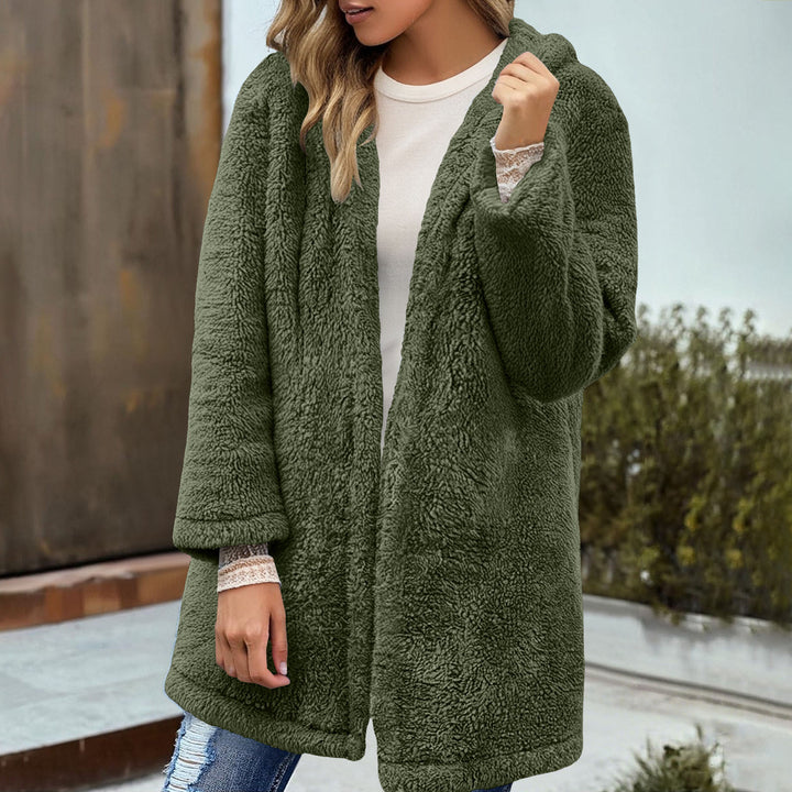 Cozy and stylish women Lune London