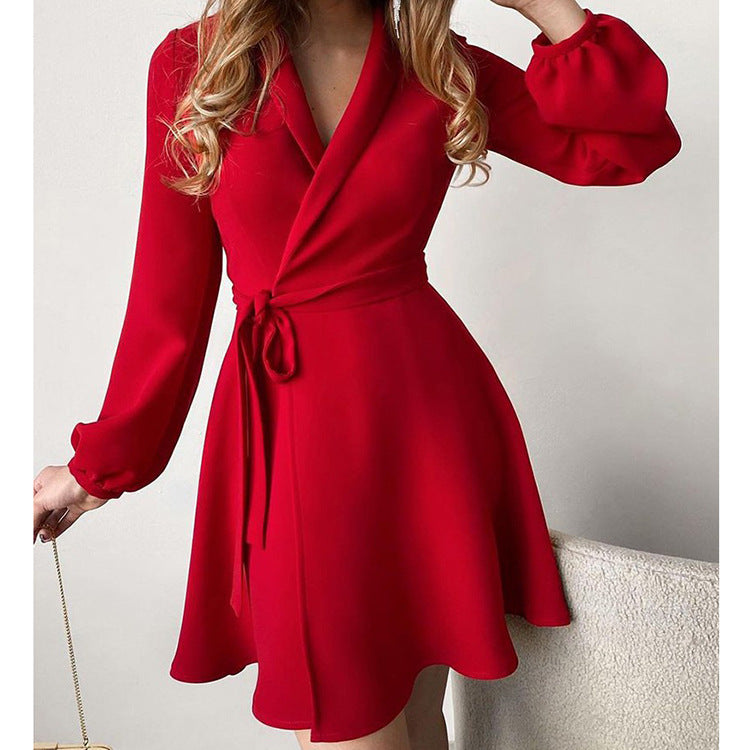 Robe portefeuille pour femmes avec imprimé artistique et manches élégantes Chic & Stil