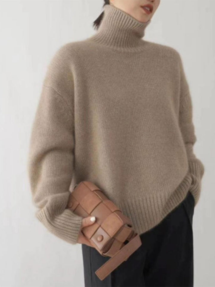 Ladies cozy turtleneck sweater in high quality wool Lune London
