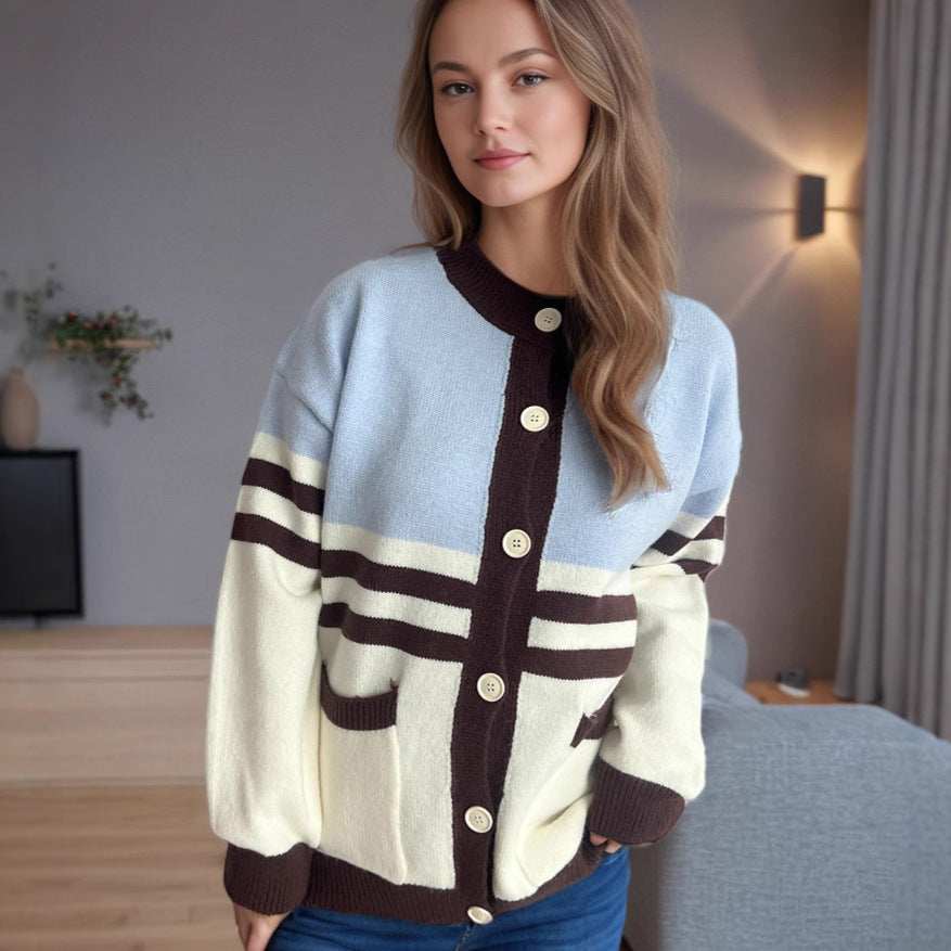 Gilet pour femmes avec des rayures décoratives et de grands détails de boutons Chic & Stil
