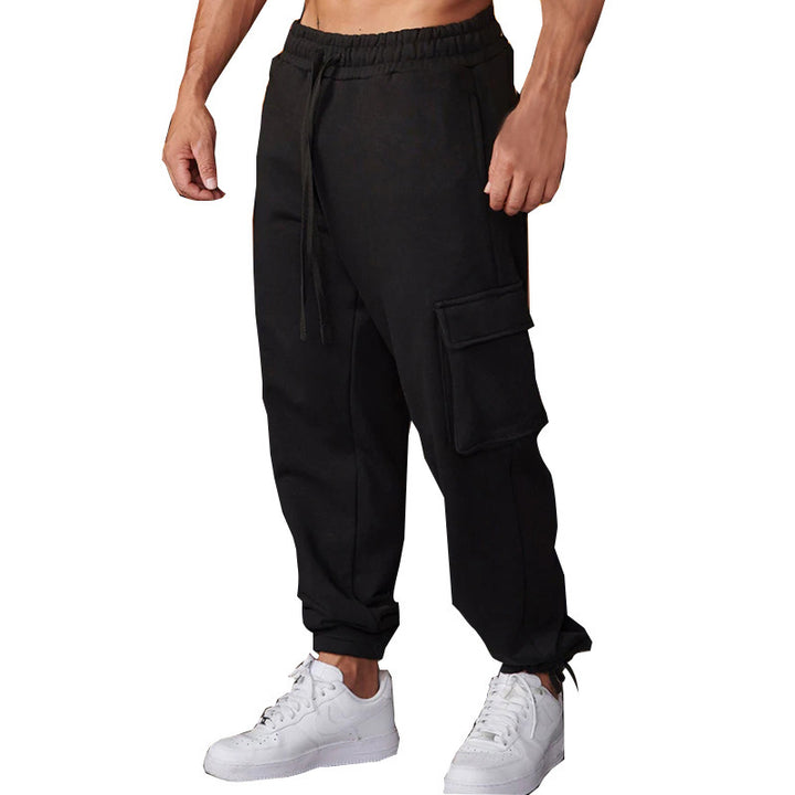 Men's casual cargo jogging pants with elastic waistband and practical side pockets Lune London