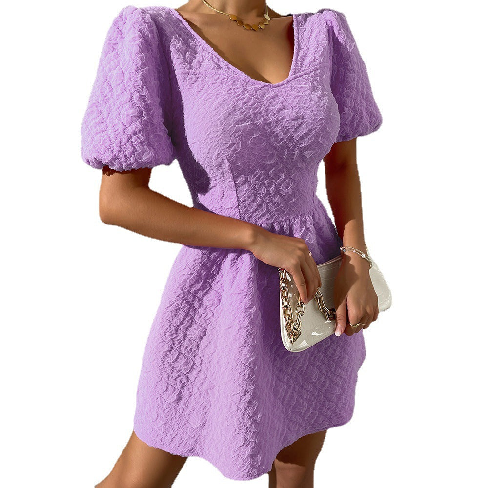 Sheath dress for women with puff sleeves and a structured design Lune London