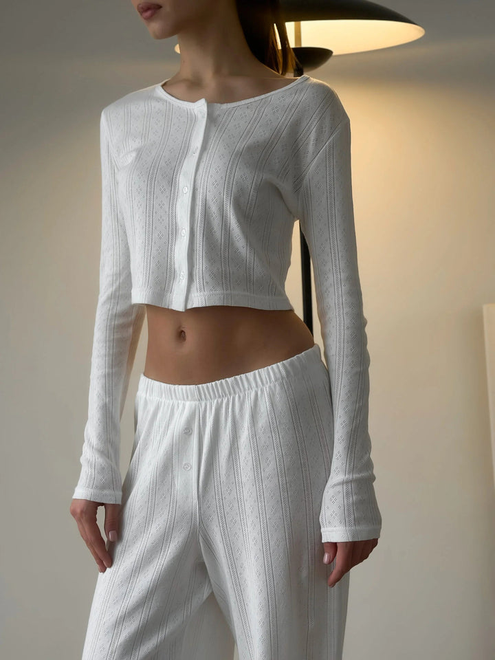 Ladies elegant loungewear set with fine texture and loose fit Chic & Stil