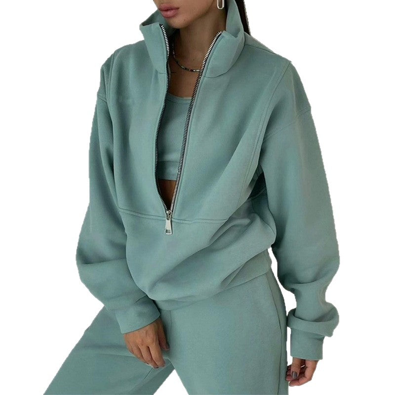 Women's zip hoodie with high collar and casual cut Chic & Stil