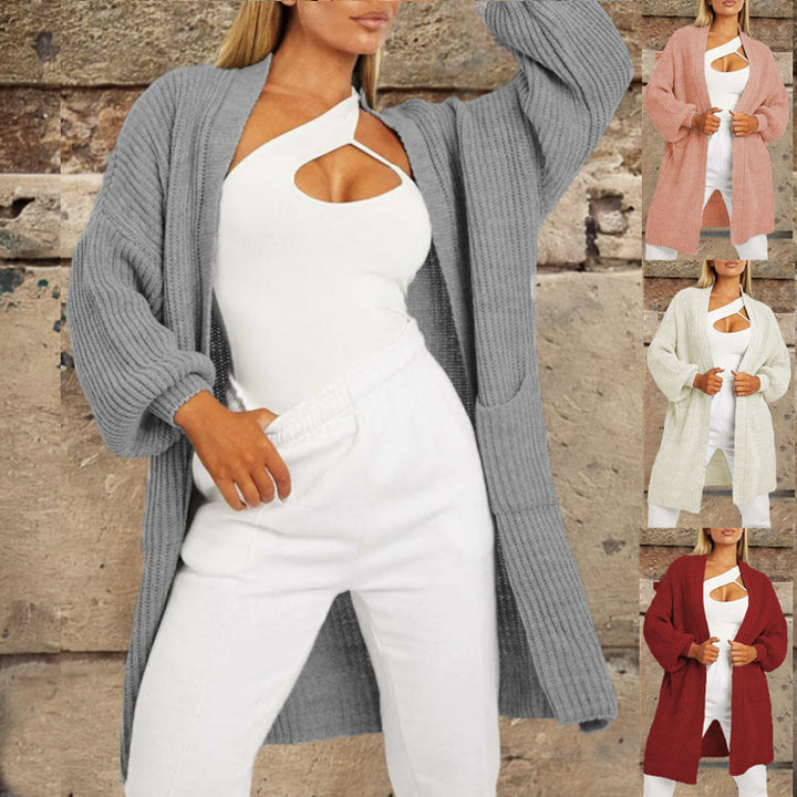 Thick knitted cardigan for women with a loose fit and practical pockets Lune London
