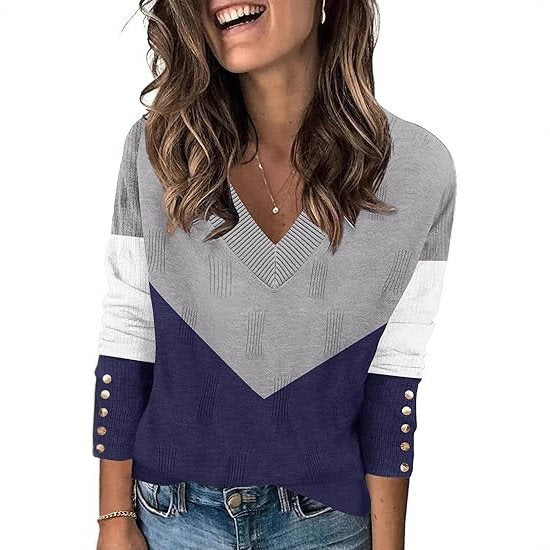 Trendy V-neck sweater for women with color block and button details Lune London