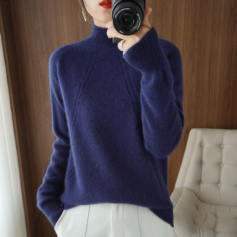 Cozy turtleneck sweater for women in fine material with a relaxed fit Lune London