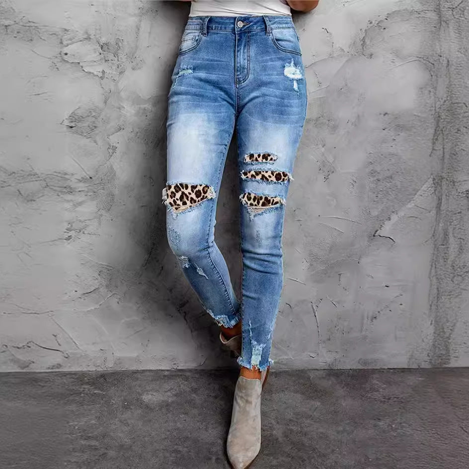 Skinny jeans for women with exciting Destroyed details Lune London