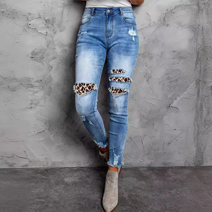 Skinny jeans for women with exciting Destroyed details Lune London