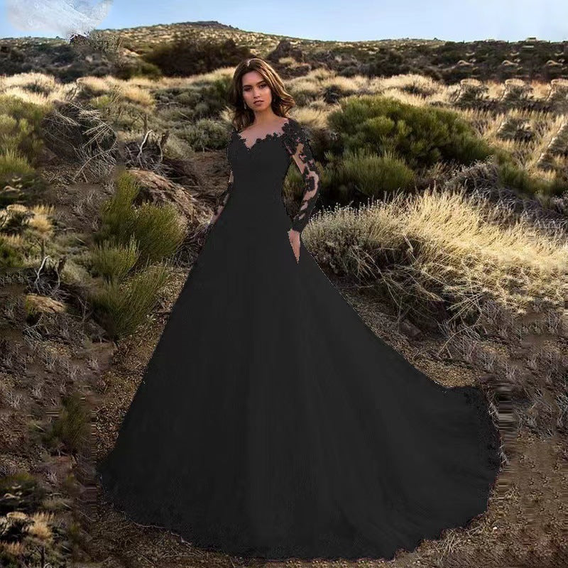 Women's Wedding Dress with Elegant Lace Detailing and Voluminous Skirt Lune London