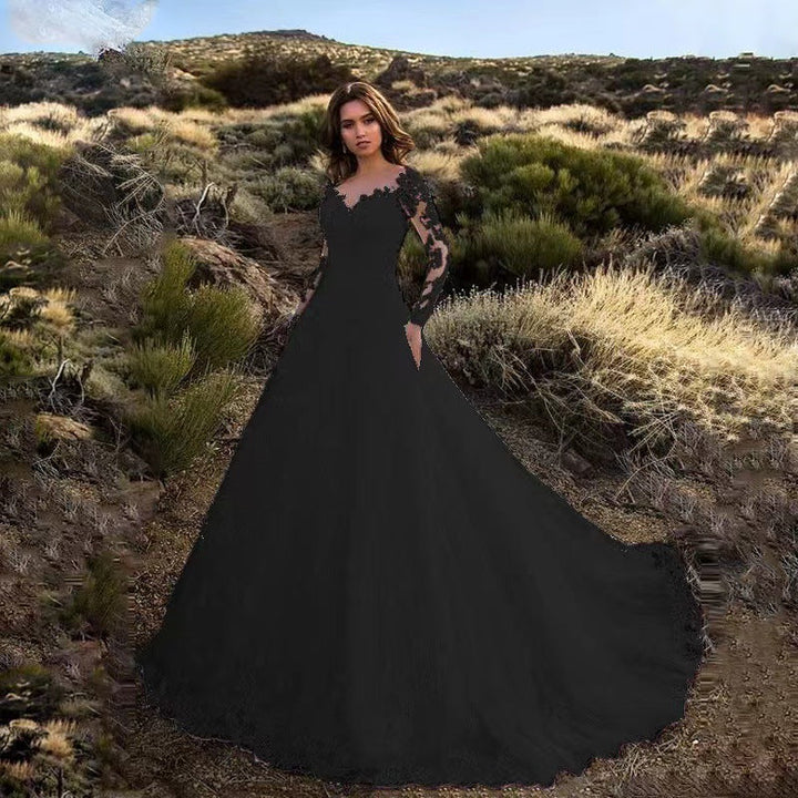 Women's Wedding Dress with Elegant Lace Detailing and Voluminous Skirt Lune London