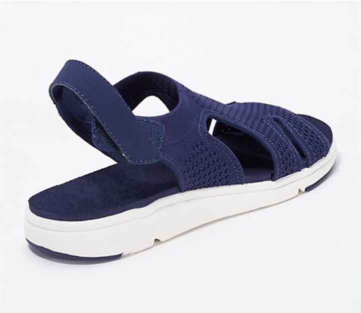 Women Breathable sandals with flexible sole and adjustable strap Lune London