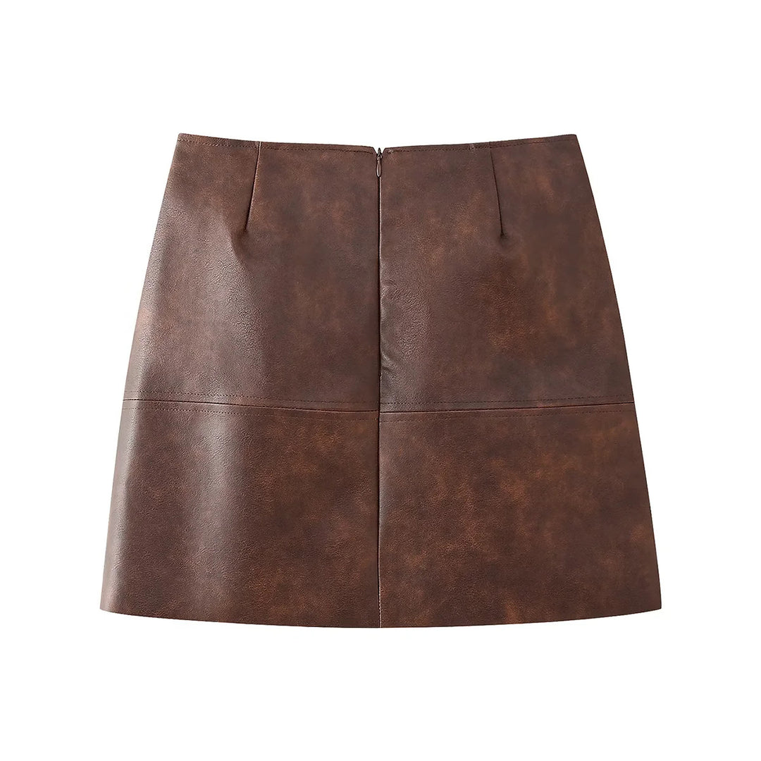 Synthetic leather jacket for women with an elegant cropped design and practical zip pockets Lune London