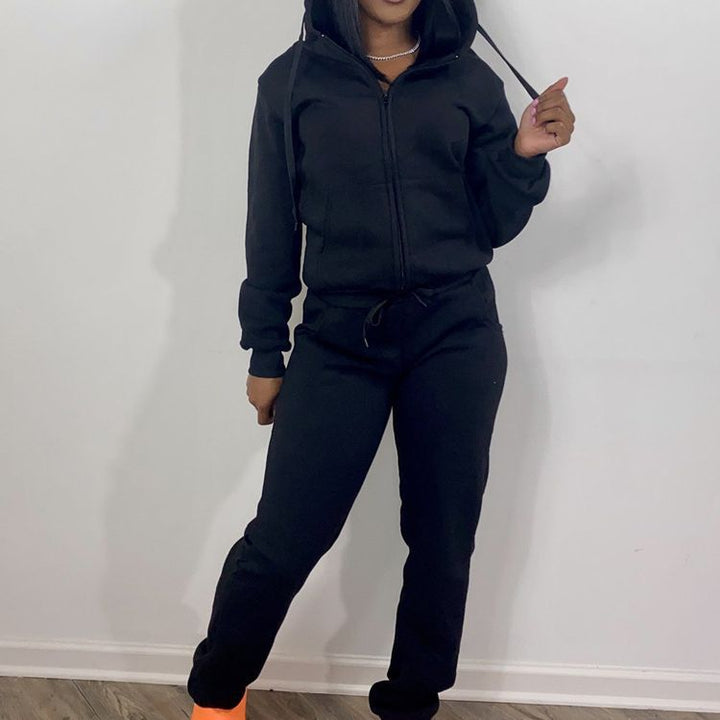 Women's sportswear with convenient zipper and elastic waistband Lune London