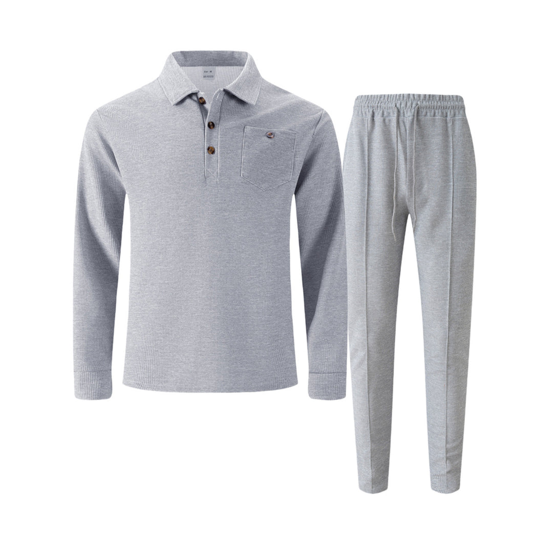 Leisure set for men with a structured modern design and practical buttons Lune London