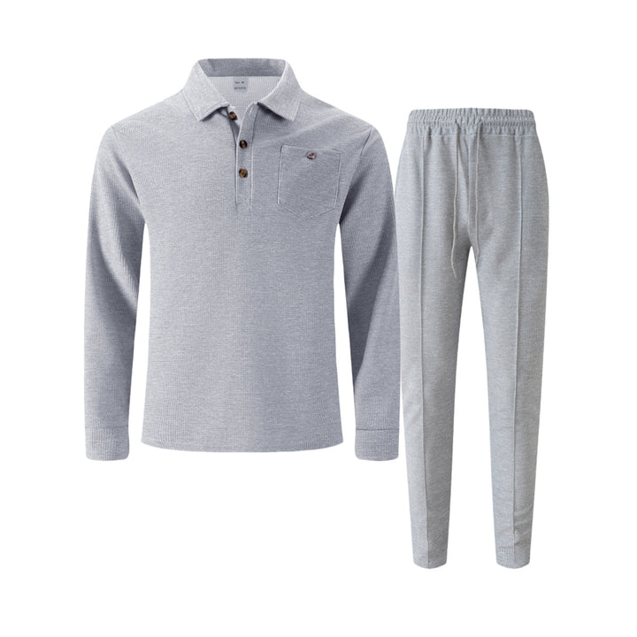 Leisure set for men with a structured modern design and practical buttons Lune London