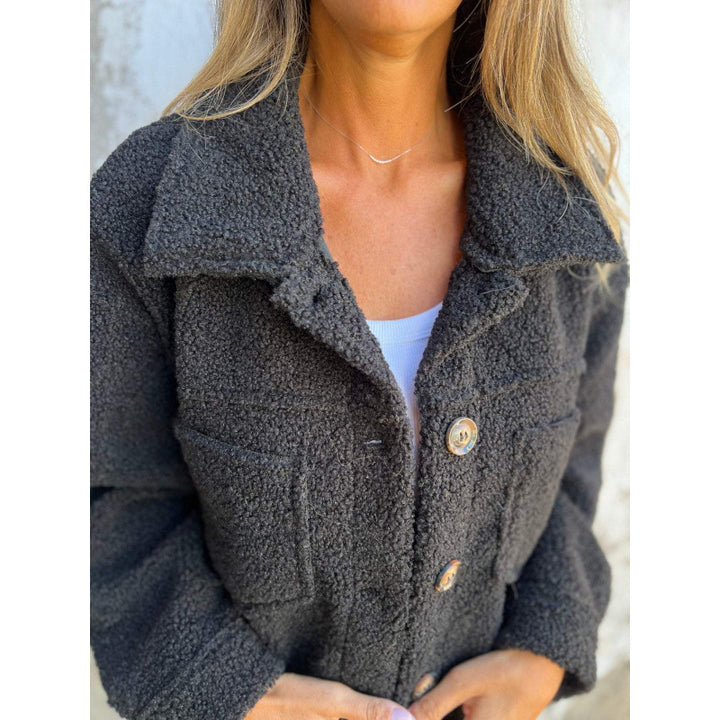 Ladies cozy faux fur coat with practical pockets Lune London