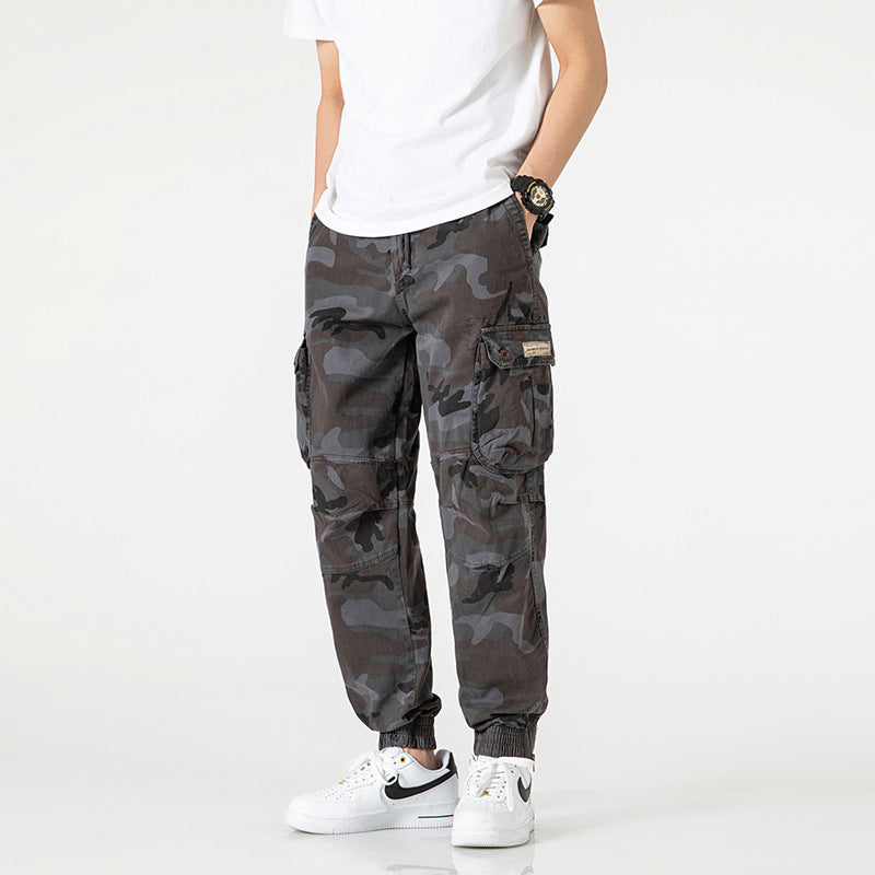 Men's cargo pants with functional pockets and a relaxed fit Lune London
