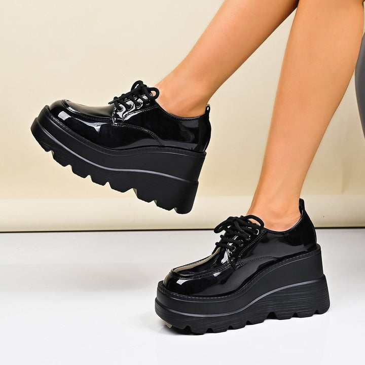 Lune London | Women's Platform Lace-up Shoes with Shiny Upper Material and Non-slip Sole