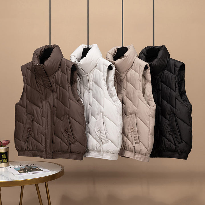 Ladies fashionable and functional quilted jacket with high collar and pockets Lune London