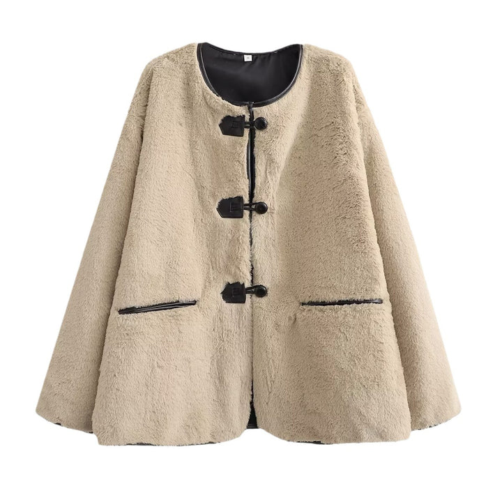 Ladies comfortable A-shaped cardigan with button closure Lune London