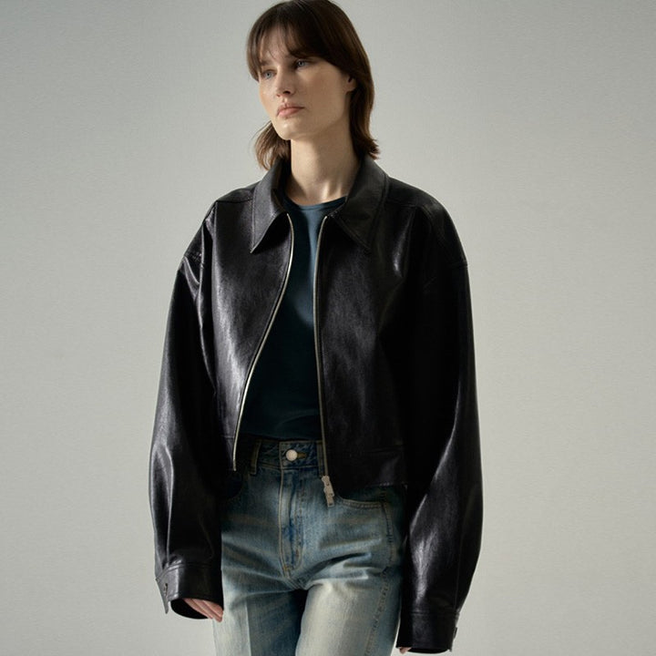 Veste en cuir pour femmes avec coupe décontractée et col moderne Chic & Stil