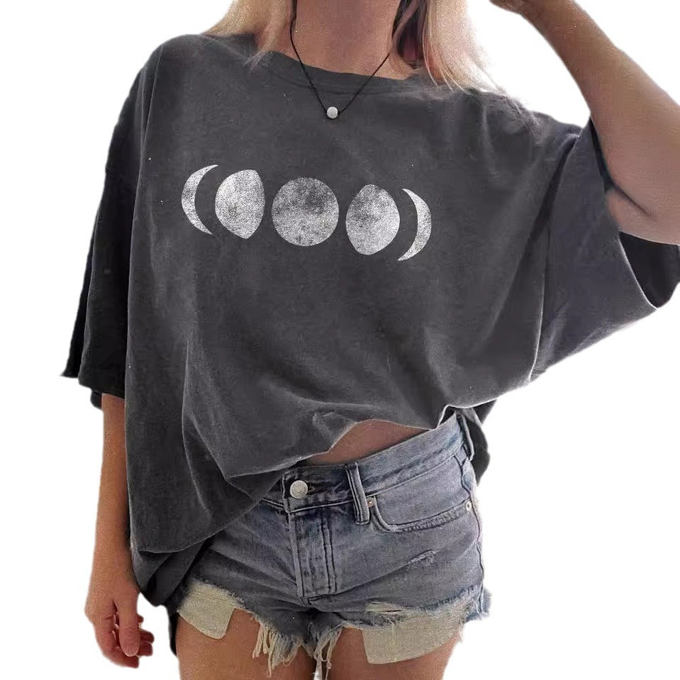 Ladies loose t-shirt with creative moon design Lune London