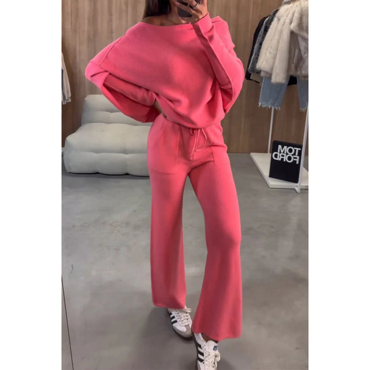 Women's comfortable loungewear in soft knitted material with a loose fit Lune London
