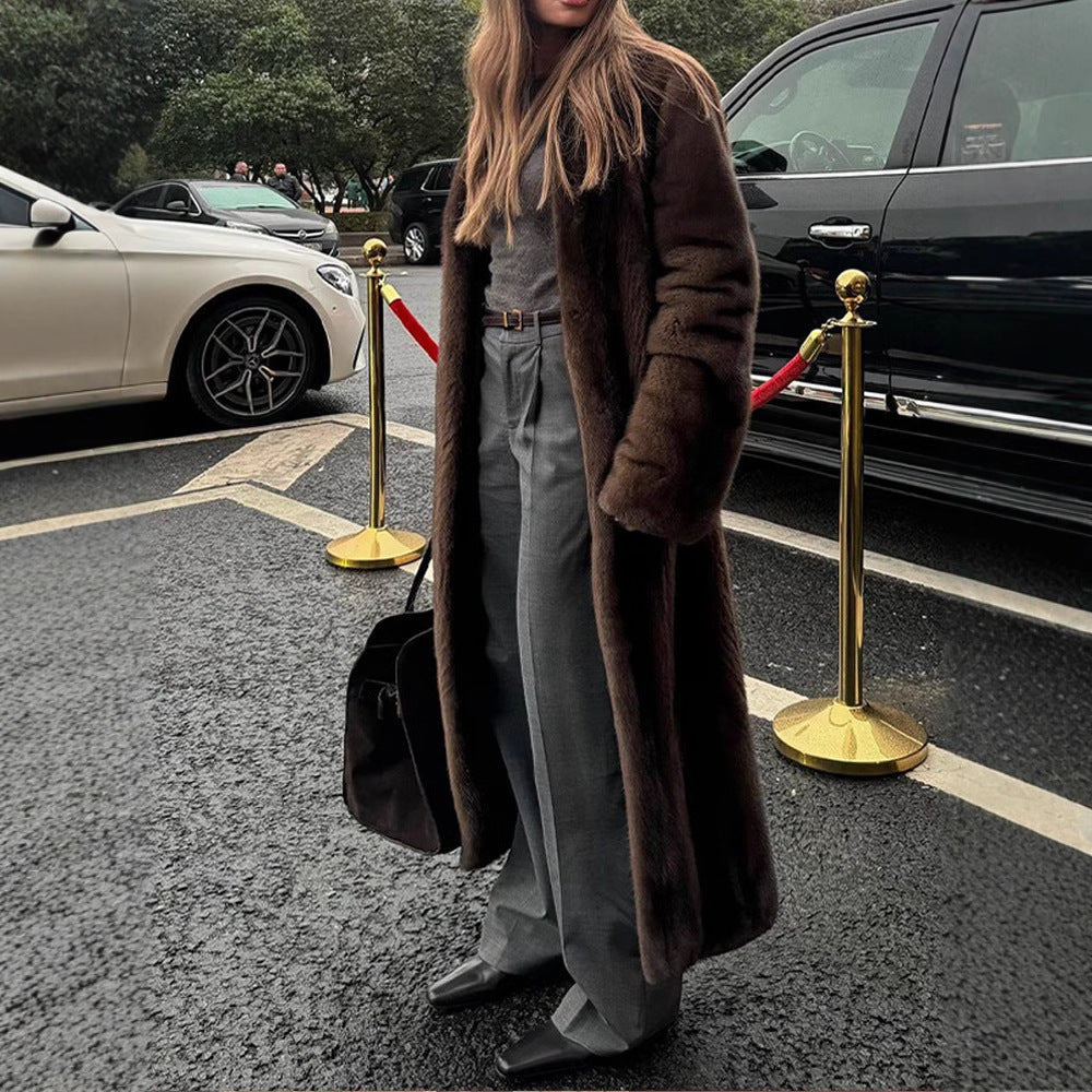Ladies elegant and fluffy long faux fur coat Lune London