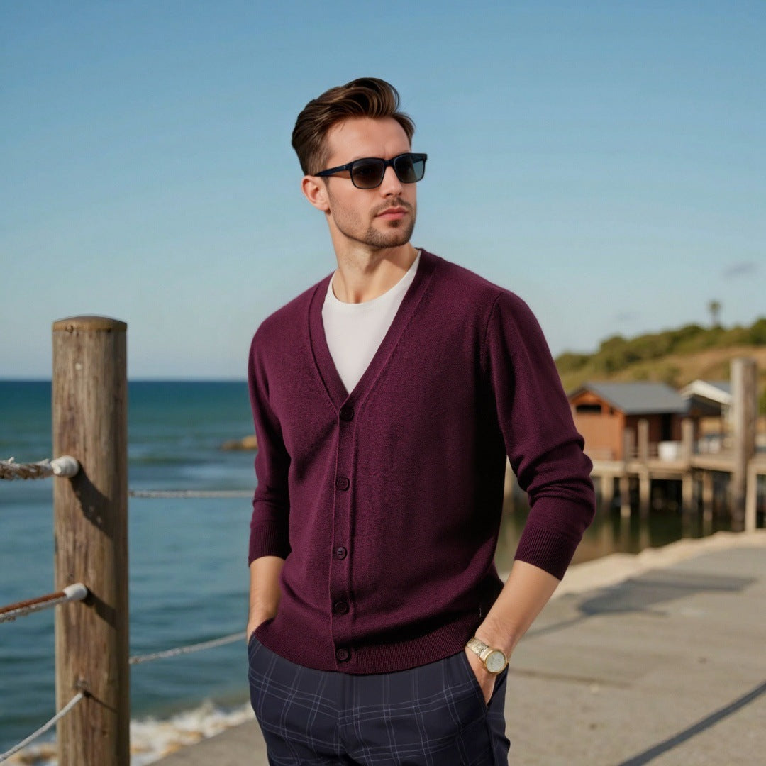 Elegant knitted jacket for men with V neck Lune London