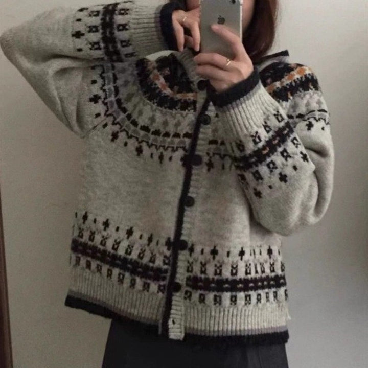 Cardigan féminin à la mode avec capuche et motif traditionnel norvégien Chic & Stil