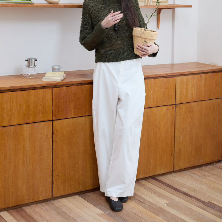 Wide cotton pants for women with a minimalist design featuring high pockets Lune London