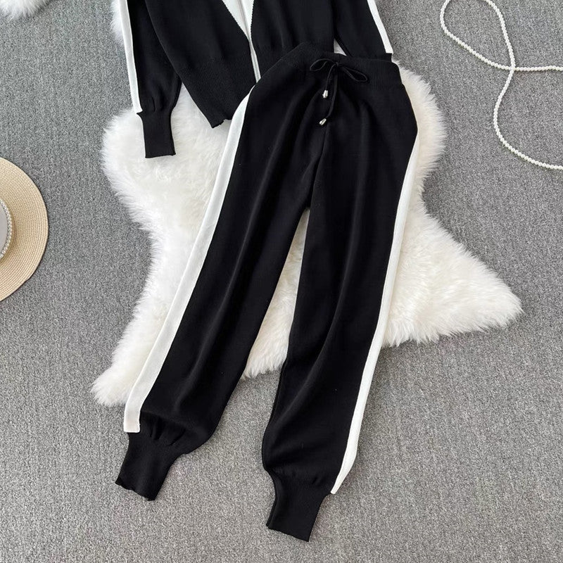 High-quality women's sporty lounge set with zipper Lune London