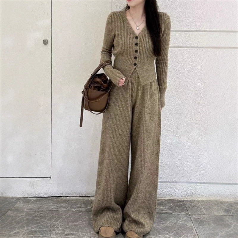 Combinaison tricotée pour femmes avec détails en boutons et coupe décontractée Chic & Stil