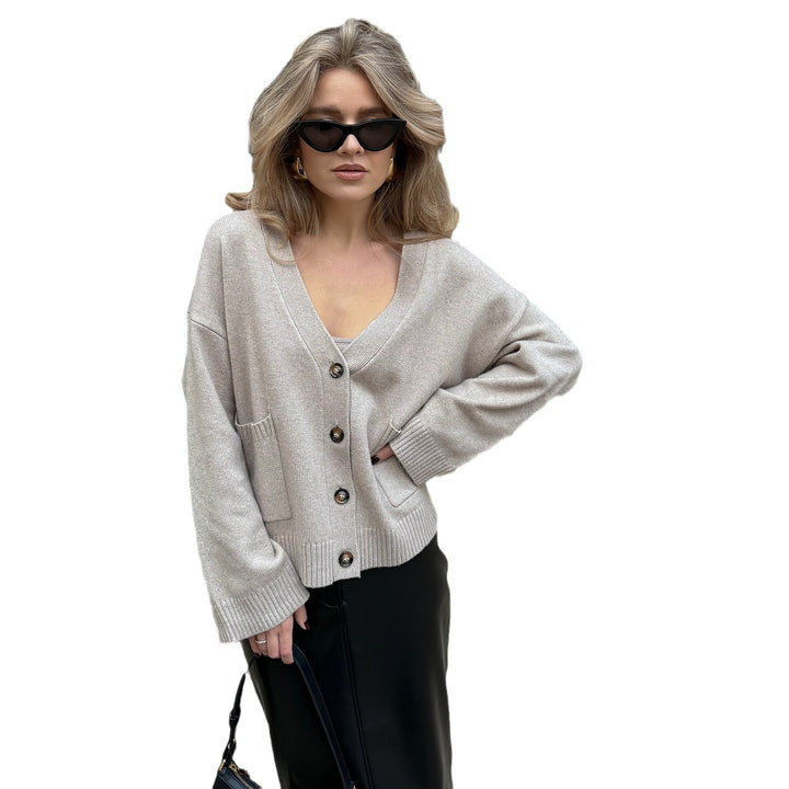 Women casual cardigan with V-neck and button details Lune London