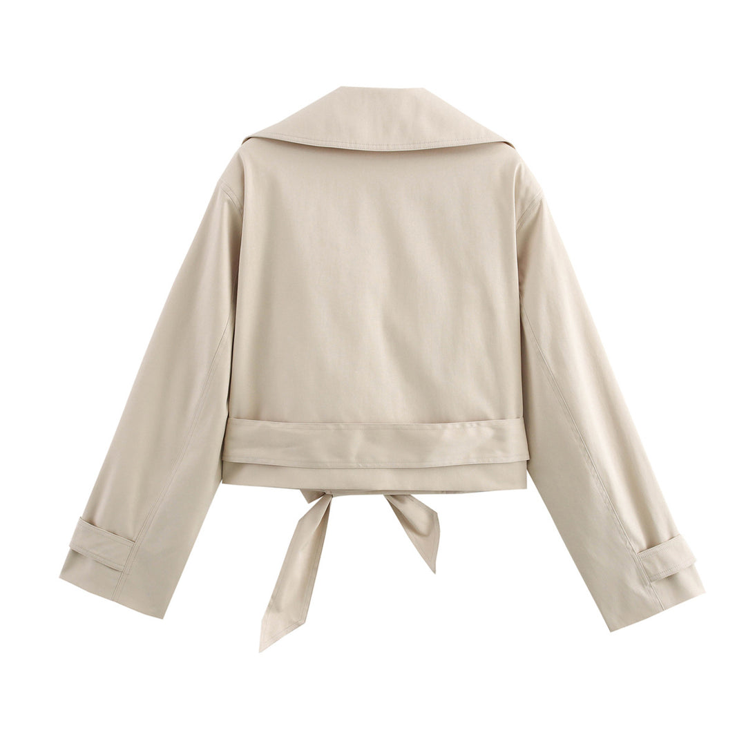 Elegant cropped trench coat for women with stylish button details and a chic belt detail