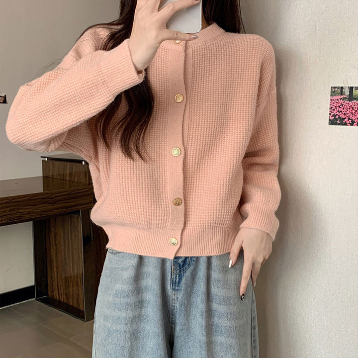 Cardigan Cozy pour femmes avec motif structuré fin et détails de boutons Chic & Stil