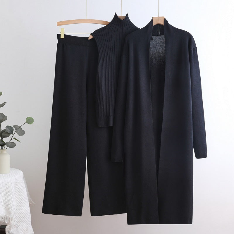 Comfortable knit loungewear set for women with long cardigan and ribbed t-shirts Lune London
