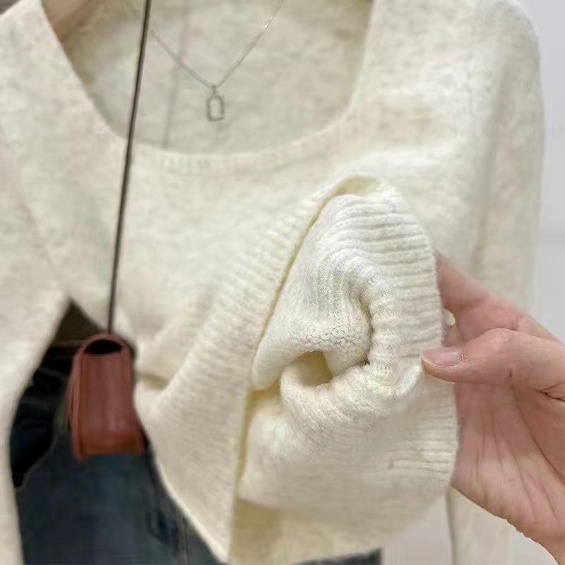 Casual sweater for women with square neckline and fine texture Lune London