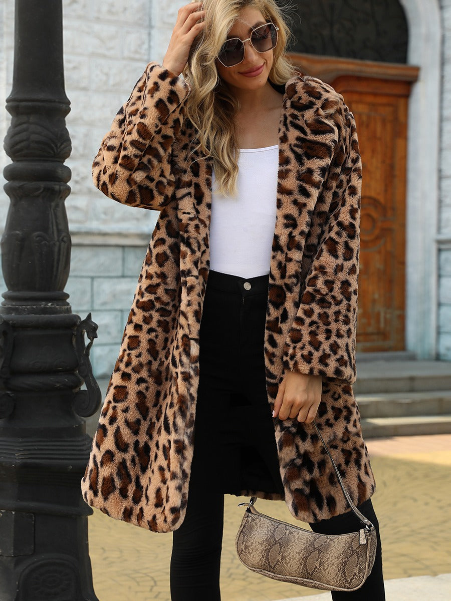 Ladies elegant leopard fur coat Lune London