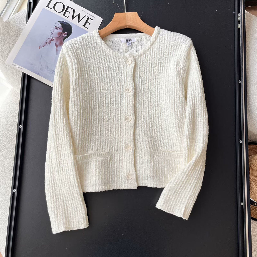 Cardigan en tricot joli pour femmes avec motif texturé Chic & Stil