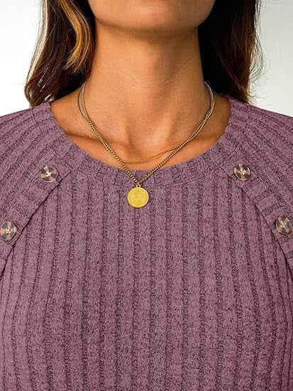 Top en tricot pour femmes avec boutons décoratifs Chic & Stil