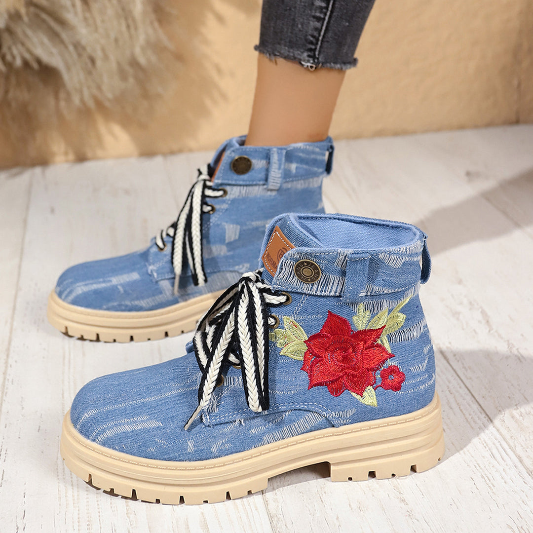 Laced women's boots with floral embroidery and non-slip sole Lune London