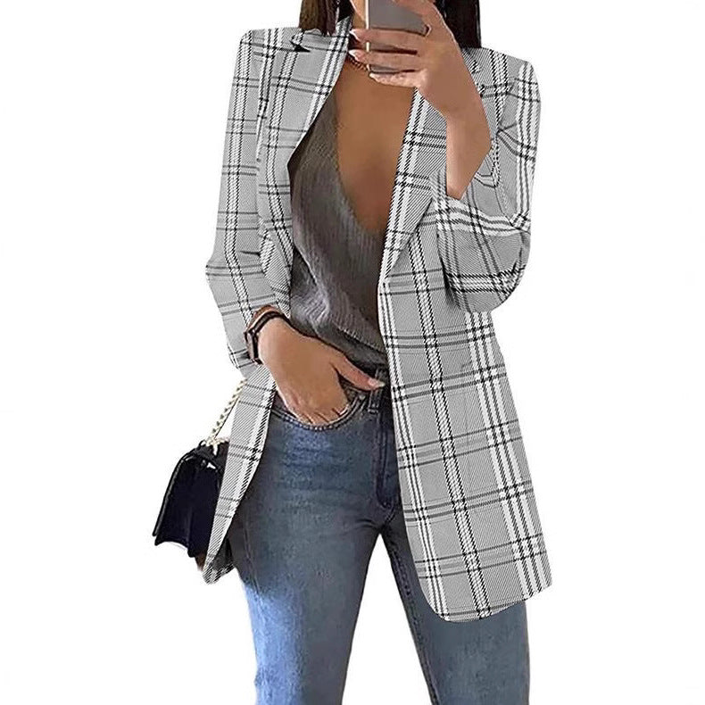 Plaid jacket for women with a modern cut and elegant details Lune London