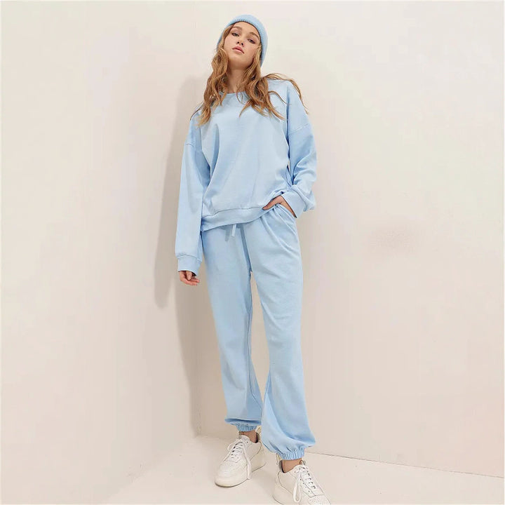 Casual set for women with loose top and comfortable pants Lune London