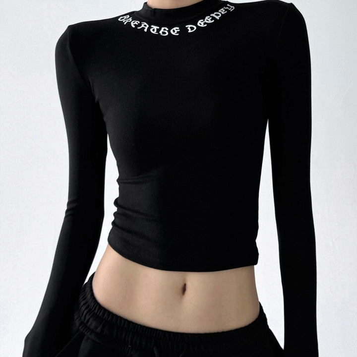 Women's fitted long sleeve shirt with high collar and stylish lettering Chic & Stil