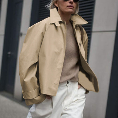 Casual jacket for ladies with a minimalist design and wide collar Lune London