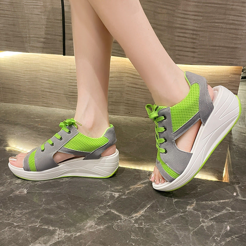 Women's athletic sandals with breathable mesh upper and flexible wedge sole Lune London